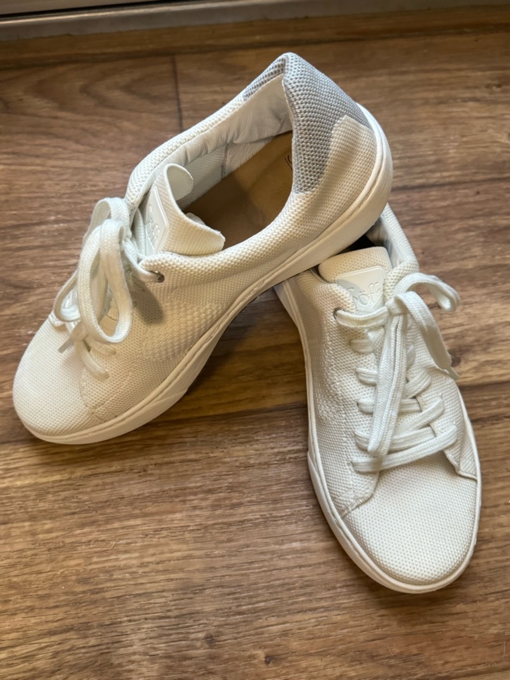 NWT Söfft White Waylyn Ladies Sneakers in Size 8.5 - Picture 9 of 15